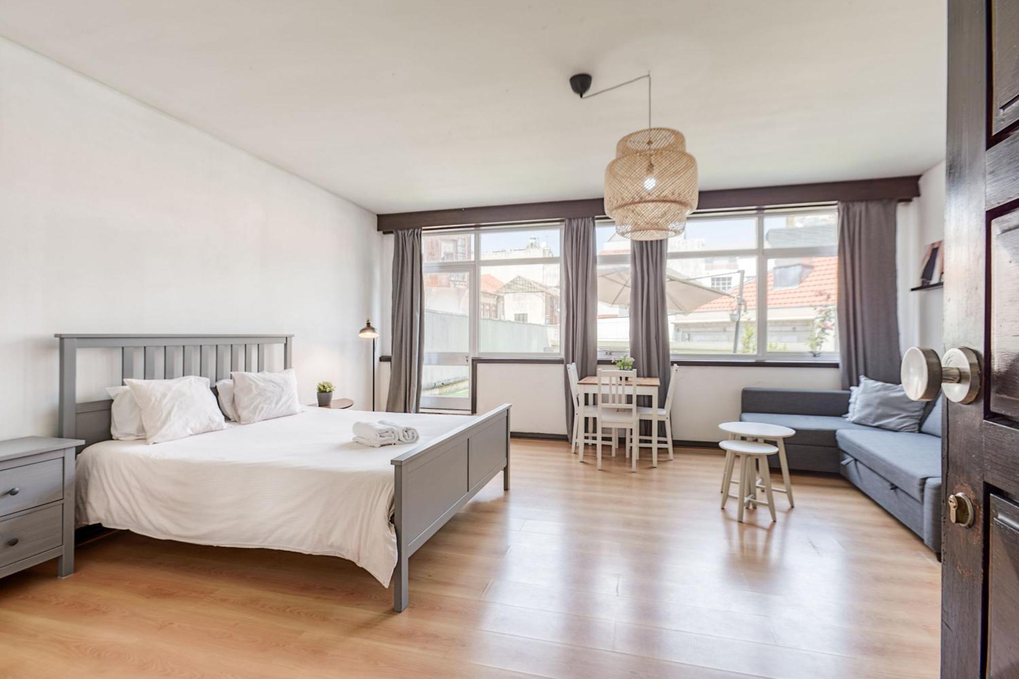 Travel & Live Aliados Apartment Porto Dış mekan fotoğraf