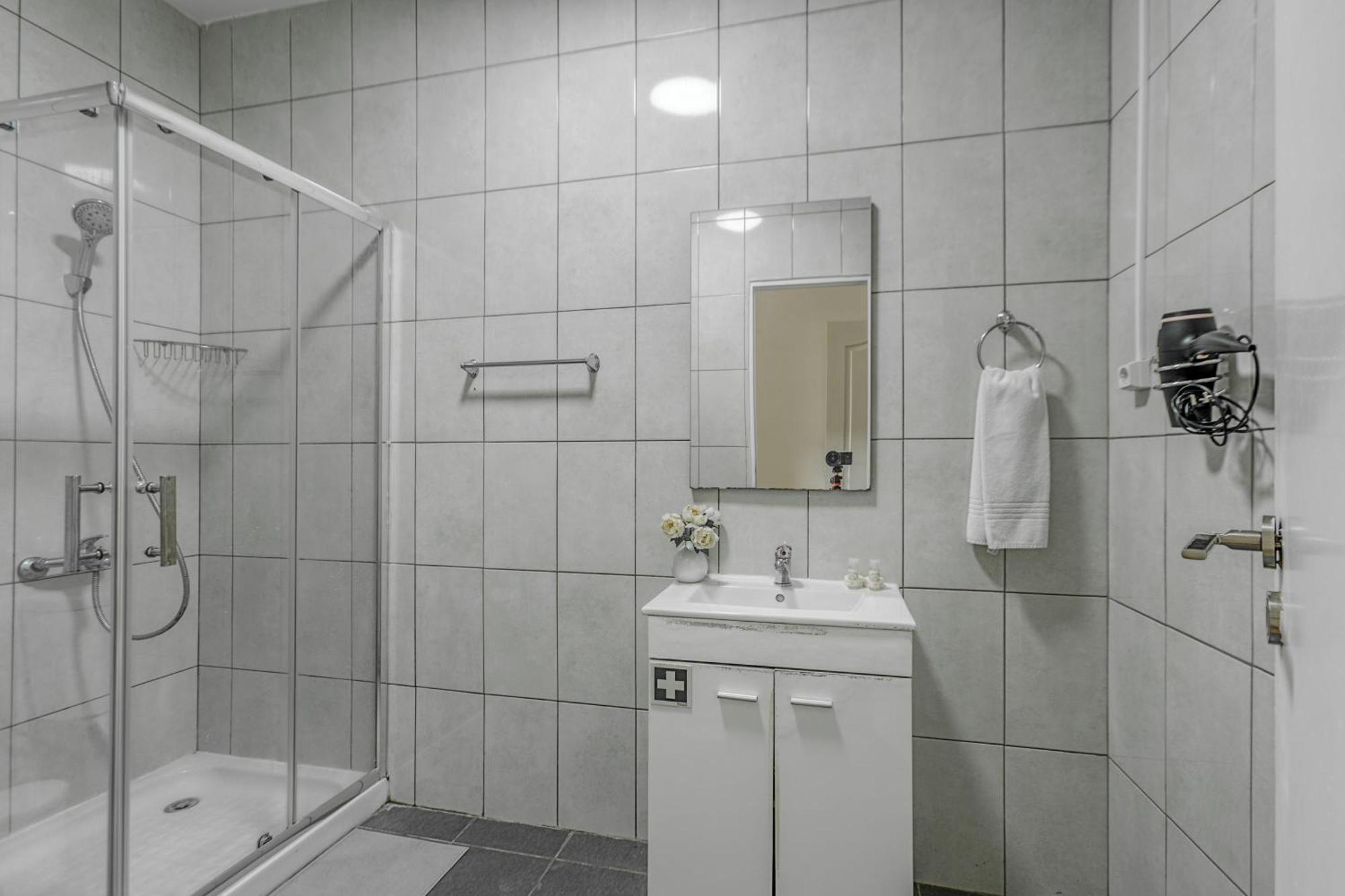 Travel & Live Aliados Apartment Porto Oda fotoğraf