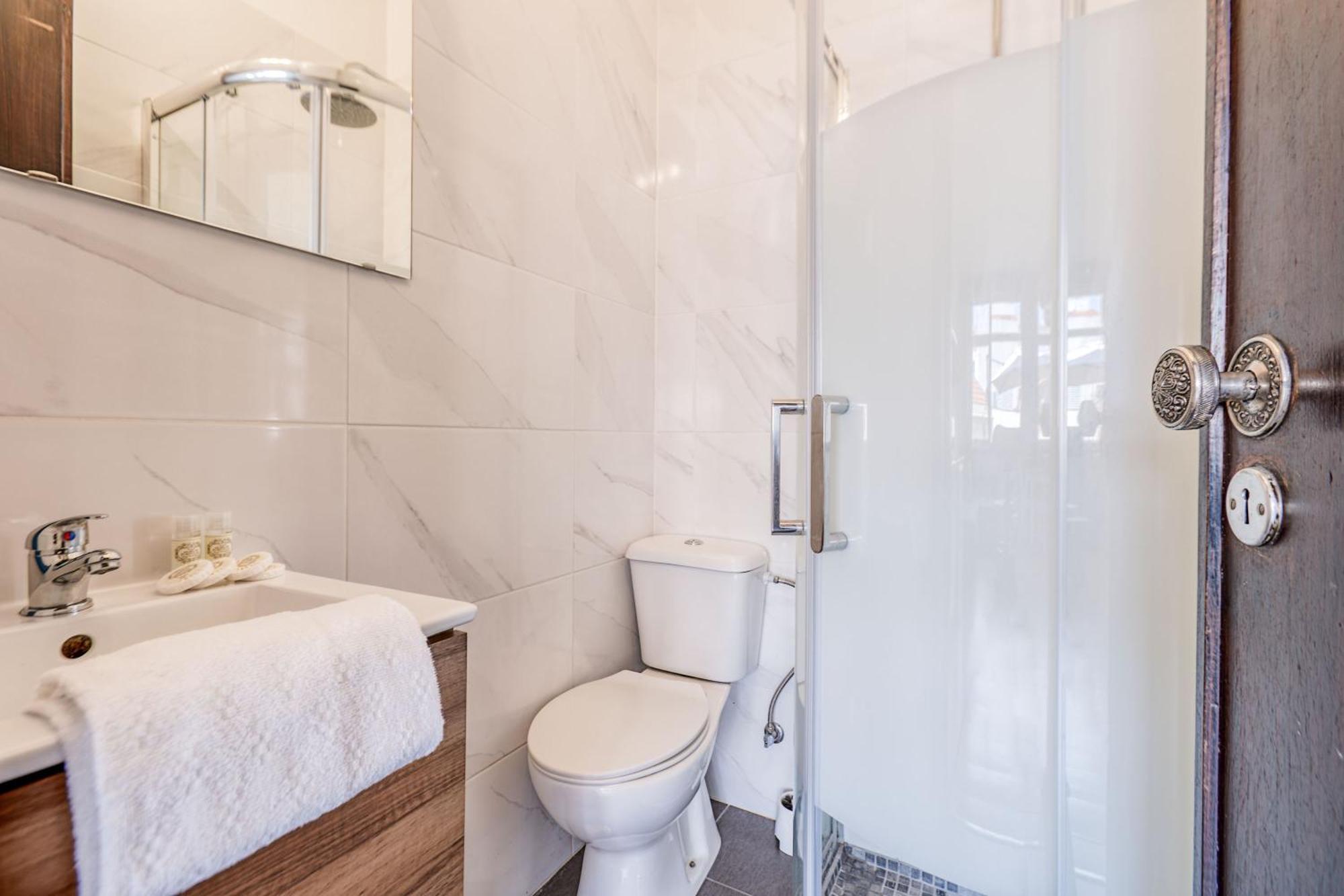 Travel & Live Aliados Apartment Porto Oda fotoğraf