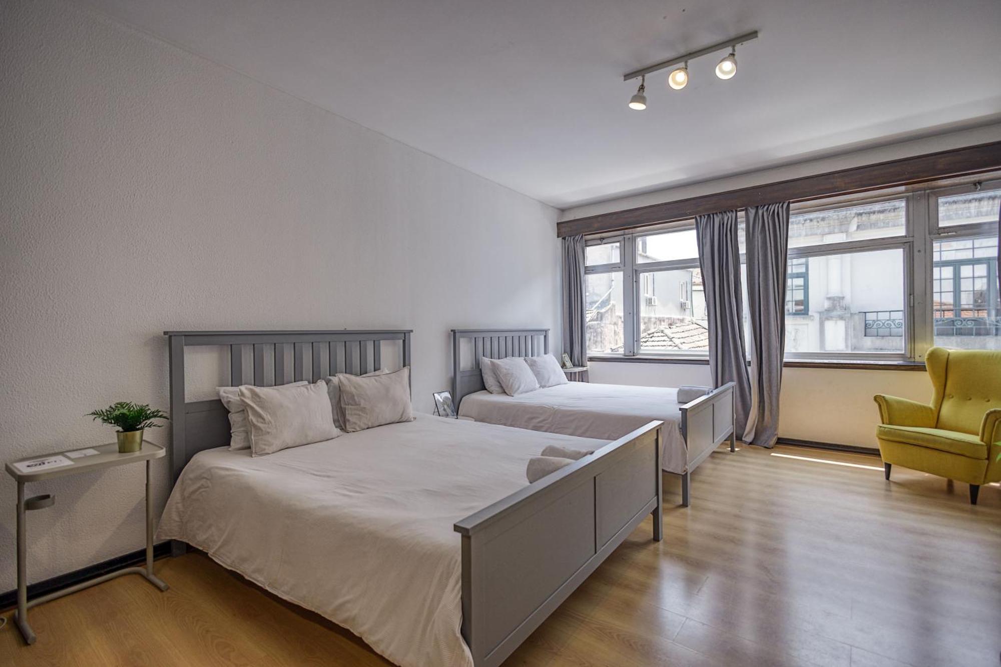 Travel & Live Aliados Apartment Porto Oda fotoğraf